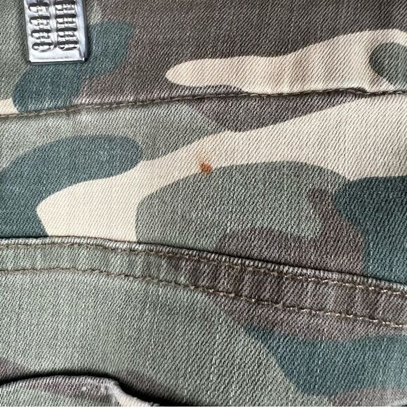 Mother high waisted looker ankle fray see me- Women's Size 26- Camo - Picture 11 of 11